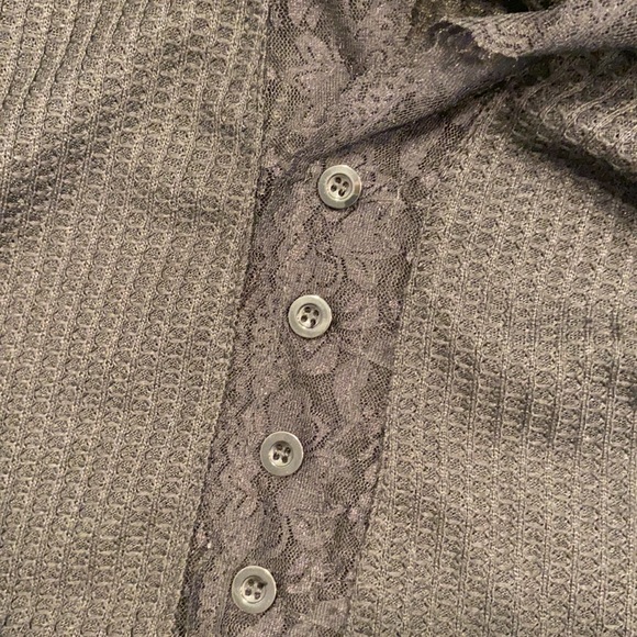 SHEIN Black Waffer top with lace trim - Picture 2 of 2